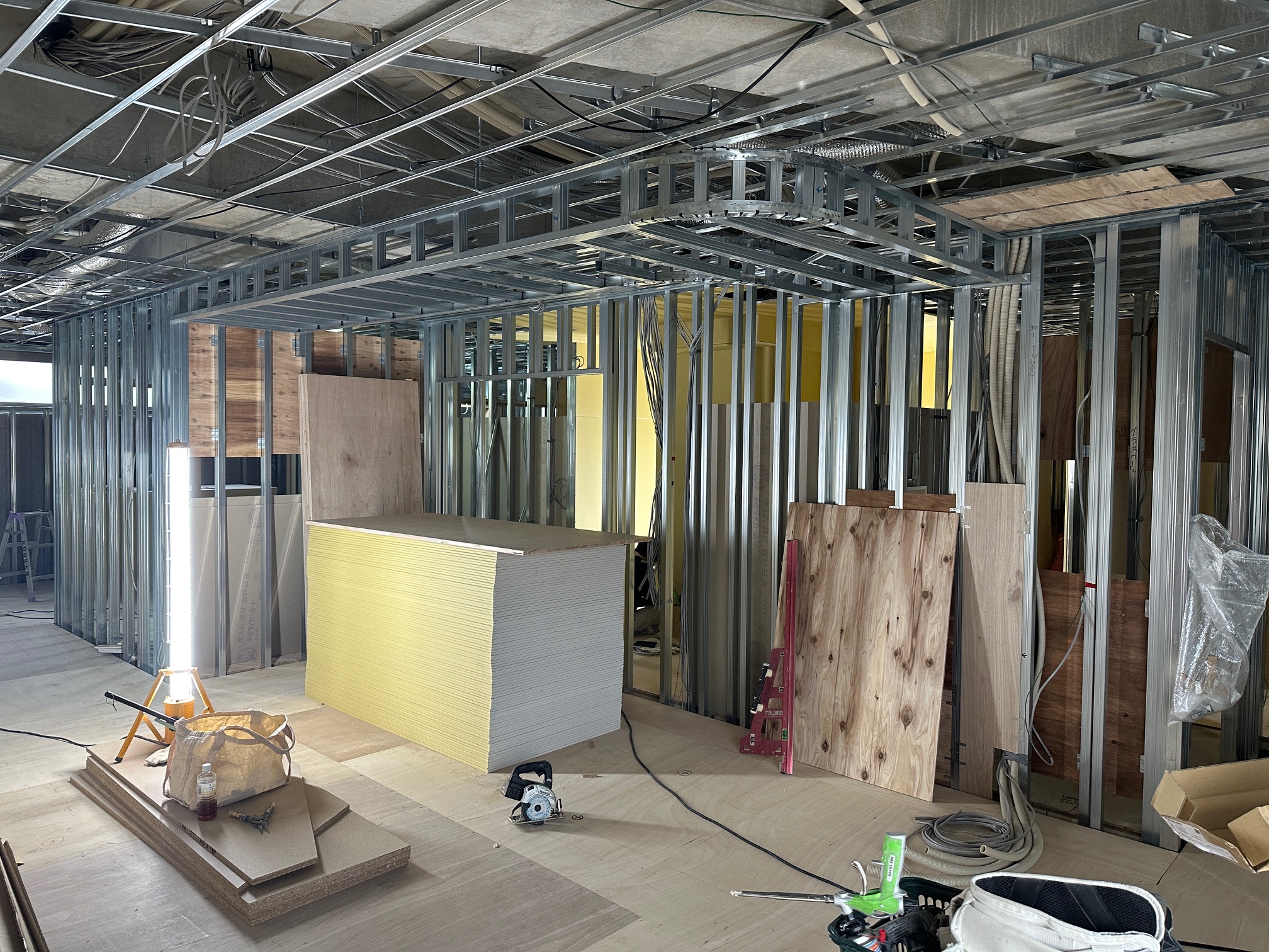 工事開始から三週間